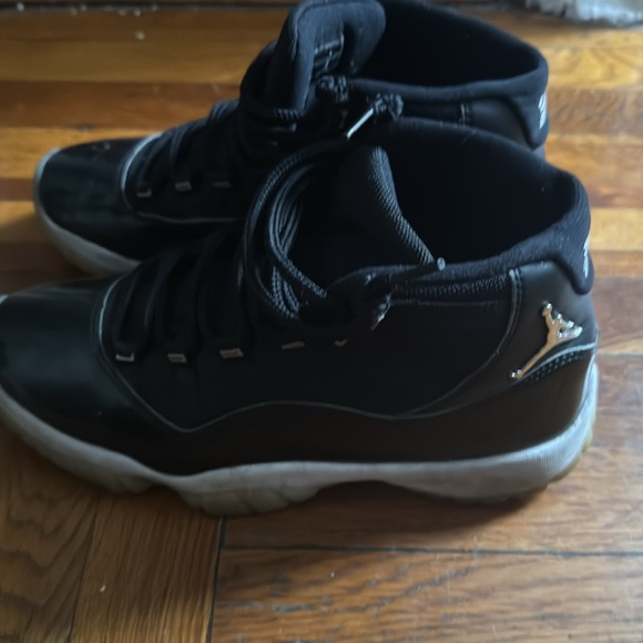 Jordan 11 - Picture 6 of 6